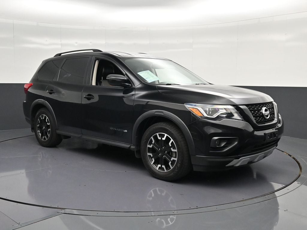 2020 Nissan Pathfinder SV