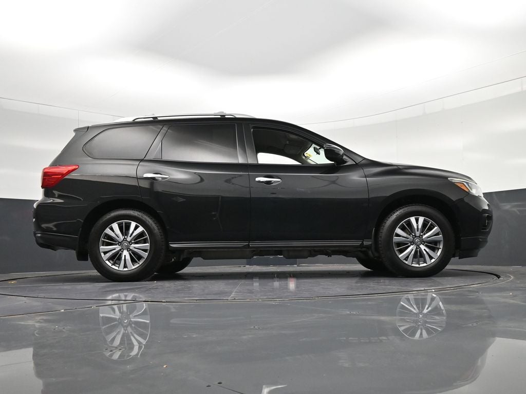 2019 Nissan Pathfinder S