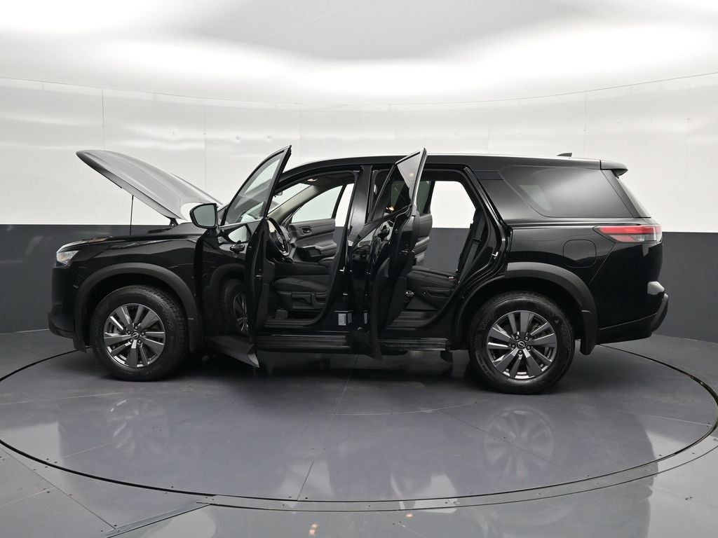 2024 Nissan Pathfinder S