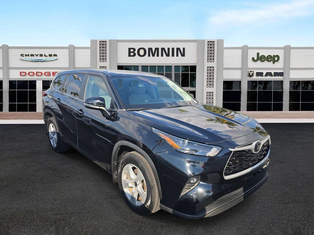 2023 Toyota Highlander LE