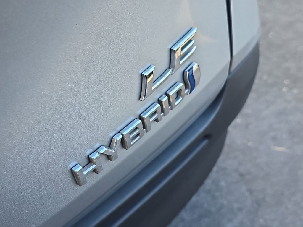 2023 Toyota Sienna LE 8 Passenger