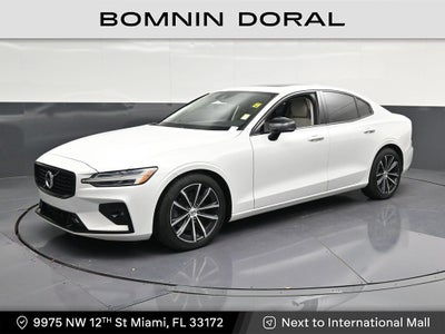 2021 Volvo S60 T5 Momentum