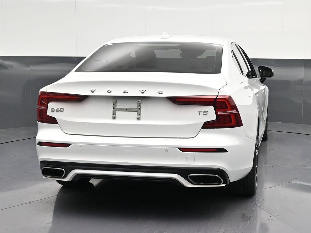 2021 Volvo S60 T5 Momentum