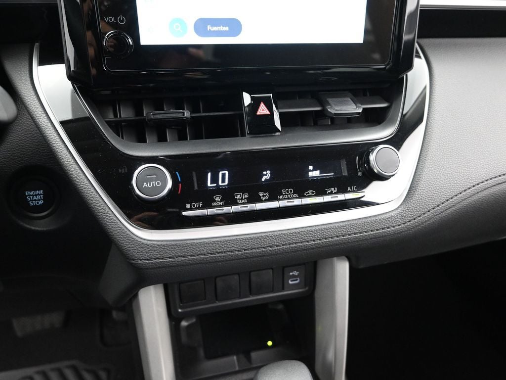 2025 Toyota Corolla Cross LE