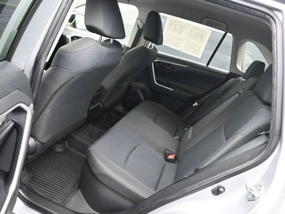 2022 Toyota RAV4 Hybrid LE