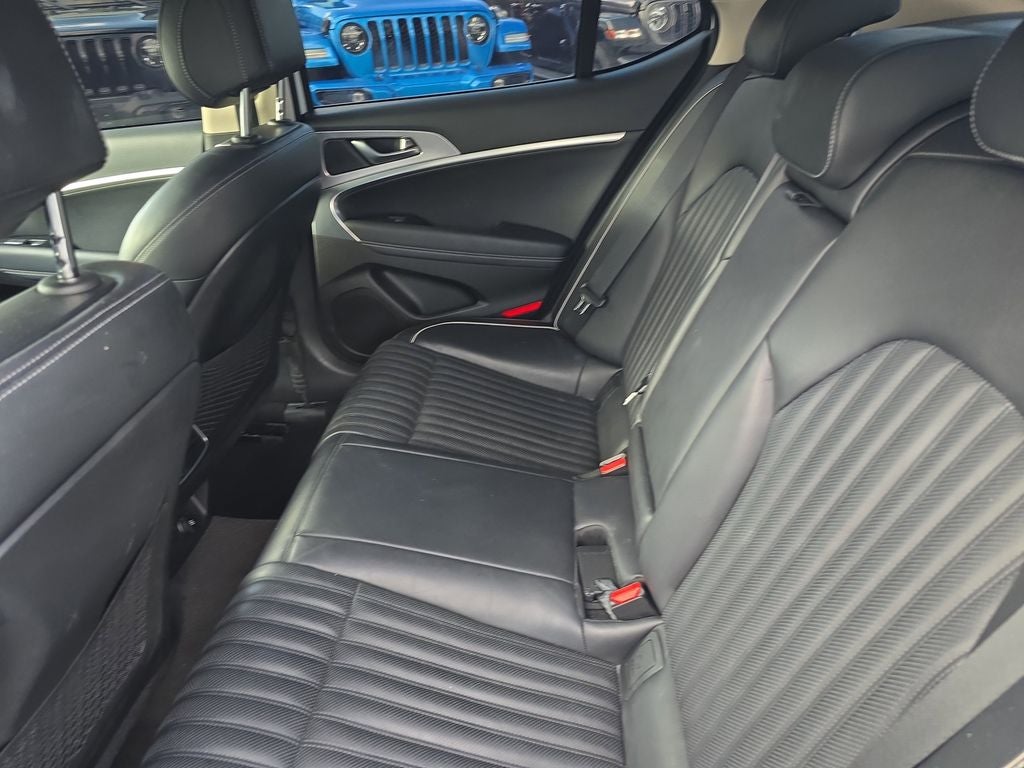 2022 Genesis G70 2.0T