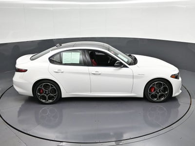 2025 Alfa Romeo Giulia Base
