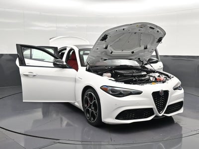 2025 Alfa Romeo Giulia Base
