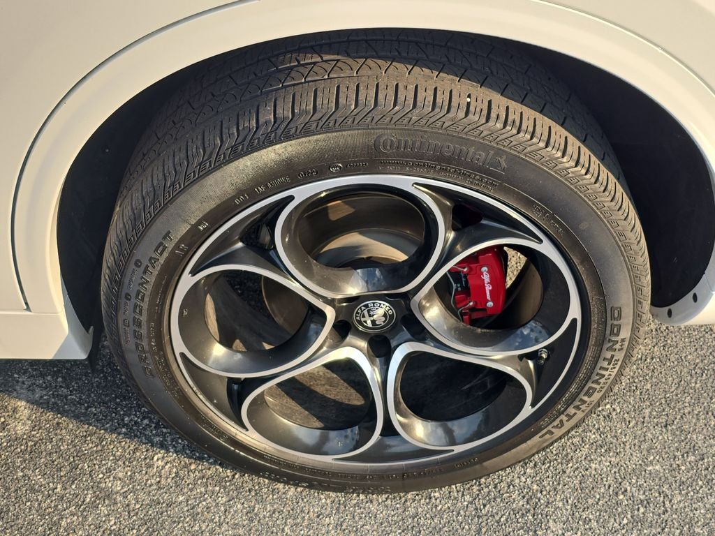 2023 Alfa Romeo Stelvio Veloce