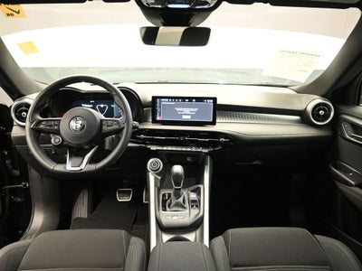 2025 Alfa Romeo Tonale Base