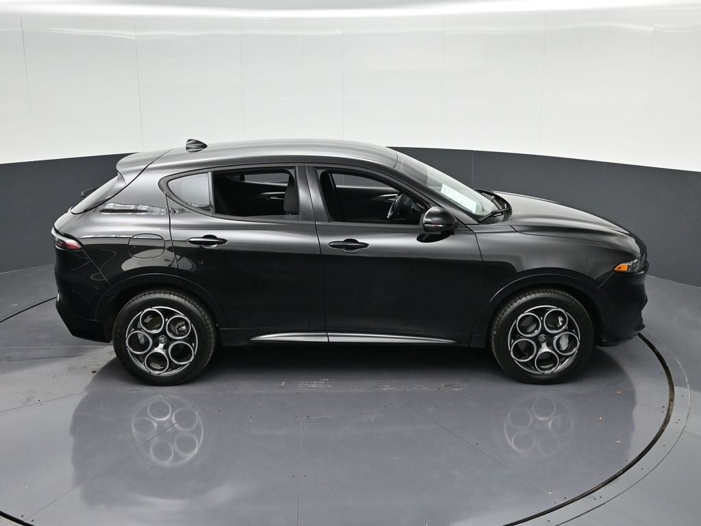 2025 Alfa Romeo Tonale Base