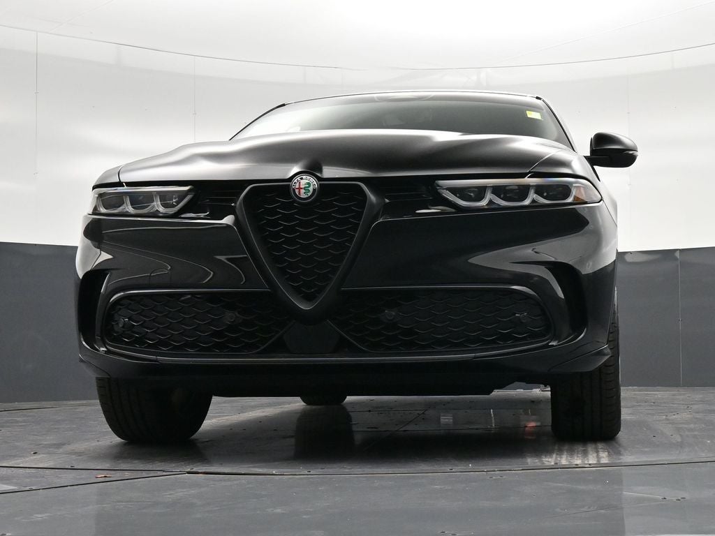 2025 Alfa Romeo Tonale Base