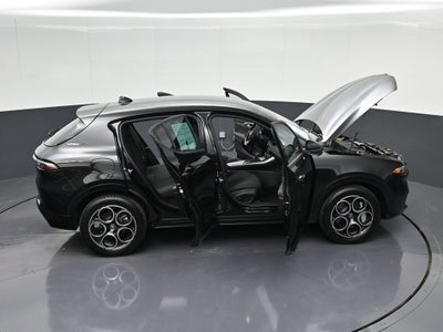 2025 Alfa Romeo Tonale Base