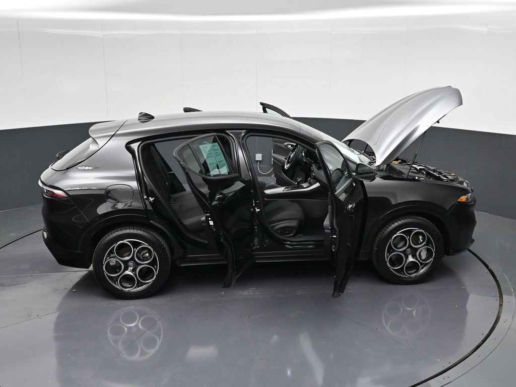 2025 Alfa Romeo Tonale Base